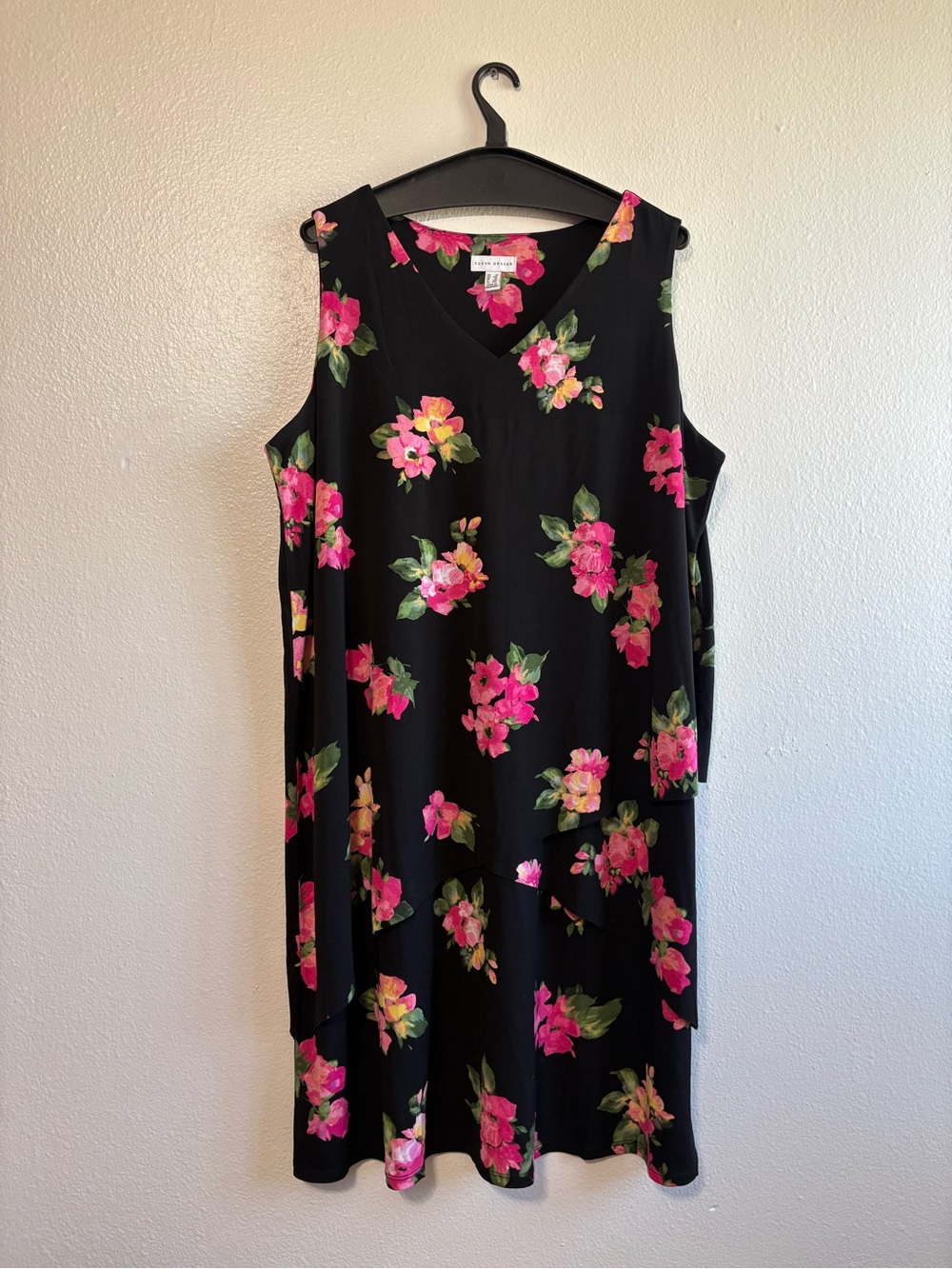 Susan Graver Size 1X Black Pink Floral Liquid Knit Tiered Tank Dress Travel